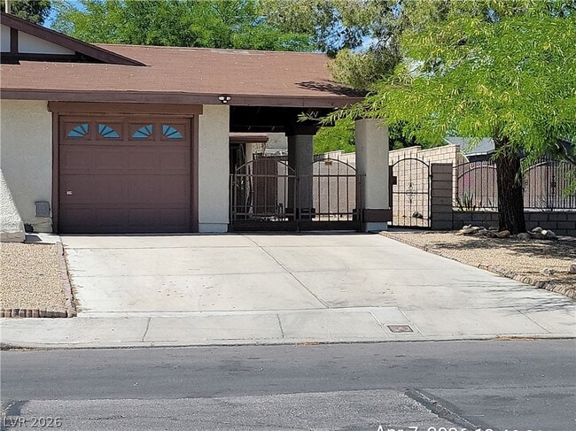 4061 Foxgrove Dr in Las Vegas, NV - Building Photo - Building Photo