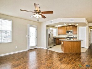 328 Trestle Tree in San Marcos, TX - Building Photo - Building Photo