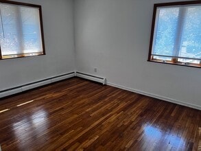 480 Central Blvd, Unit 2 in Fort Lee, NJ - Foto de edificio - Building Photo