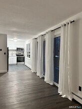 1109 Waterbury Rd in Cheshire, CT - Building Photo - Building Photo