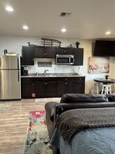 18600 Couch Market Rd in Bend, OR - Building Photo - Building Photo