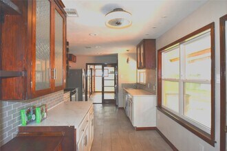 5602 Tallow Ln in Houston, TX - Building Photo - Building Photo