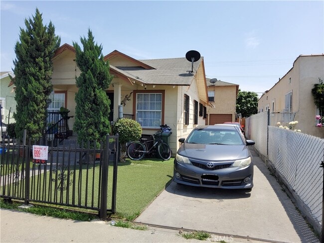 property at 1238 E 69th St