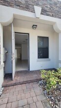 4219 SW 164th Ct in Miami, FL - Building Photo - Building Photo