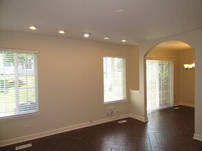 32461 Rushmore Ave in McHenry, IL - Building Photo - Building Photo