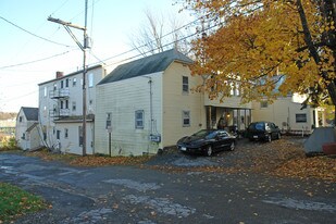 23 Winthrop St in Augusta, ME - Building Photo
