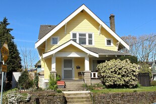 1483 NE Going St in Portland, OR - Building Photo