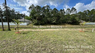 850 Peyton Ave in Palm Bay, FL - Building Photo - Building Photo