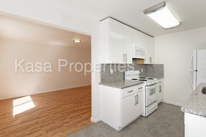 370 Staten Ave-Unit -j in Oakland, CA - Building Photo