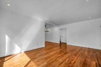 1226 Laurel Ave in West Hollywood, CA - Building Photo - Building Photo