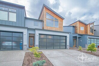 12323 NE 116th Way in Vancouver, WA - Building Photo - Building Photo
