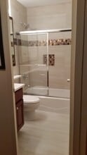 1550 N Lake Shore Dr, Unit 10E in Chicago, IL - Building Photo - Building Photo
