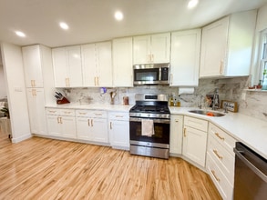 3300 Johns Ct in Bensalem, PA - Building Photo - Building Photo