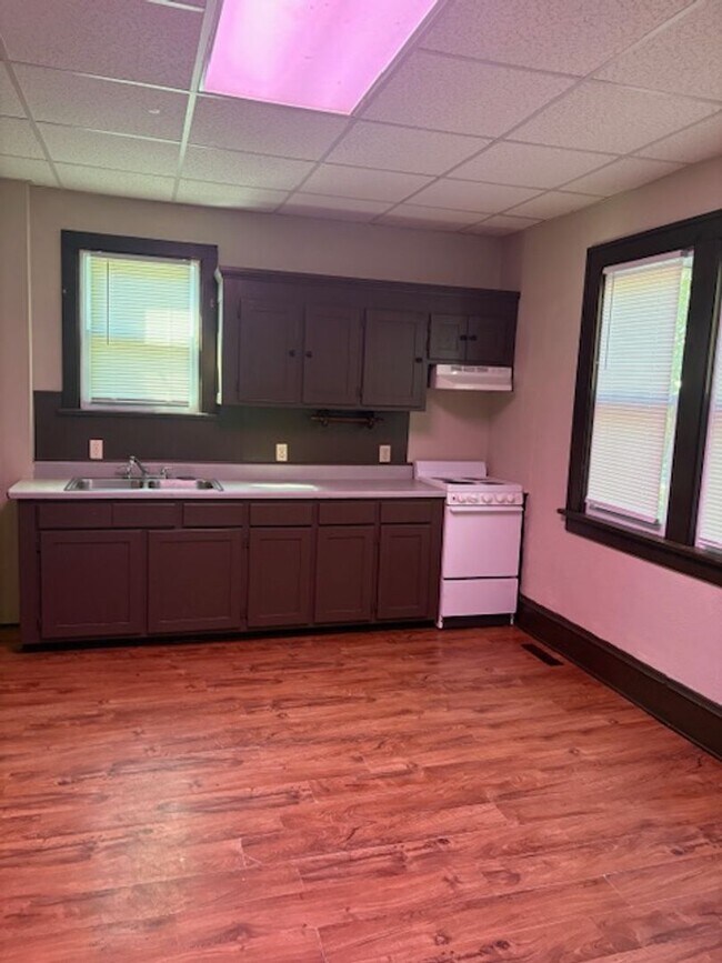 property at 1824 Norwood St