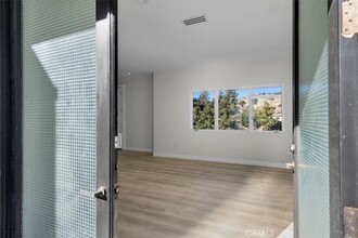 3300 Coldwater Canyon Ave, Unit N4289 in Los Angeles, CA - Building Photo - Building Photo