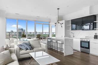 6 Parkwood Ave in Toronto, ON - Building Photo - Building Photo