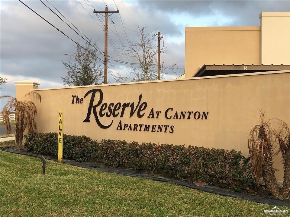 19 Sabercat Ave in Edinburg, TX - Building Photo