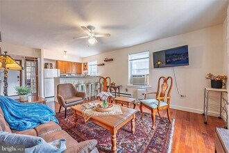 2007 Mt Vernon St in Philadelphia, PA - Building Photo - Building Photo