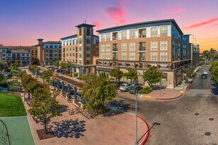 The Plaza in Foster City, CA - Building Photo
