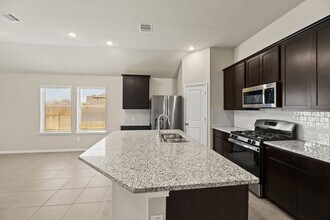 1330 Lakeside Crk Rd in Magnolia, TX - Building Photo - Building Photo