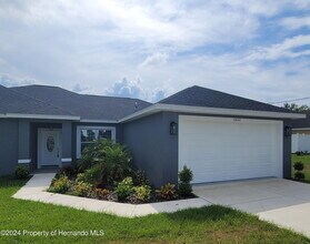 13032 Agatha Ln in Spring Hill, FL - Building Photo - Building Photo