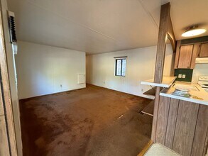 1122 NW Stannium Rd in Bend, OR - Building Photo - Building Photo