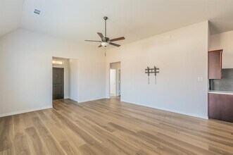 1000 S Hl Dr in Crowley, TX - Building Photo - Building Photo