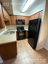 1810 E Blacklidge Dr in Tucson, AZ - Foto de edificio - Building Photo