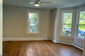 209 Ashland Ave-Unit -1 in Bloomfield, NJ - Building Photo - Building Photo