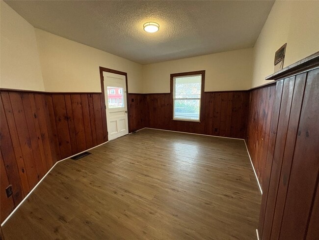 234 Ackley Ave in Johnson City, NY - Building Photo - Building Photo