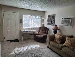 530 Murphy St in Blythe, CA - Foto de edificio - Building Photo