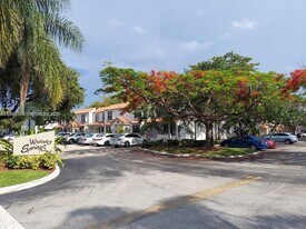 9537 NW 42nd St in Sunrise, FL - Building Photo