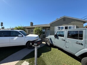 5058-5060 Rockford Dr in San Diego, CA - Building Photo - Building Photo