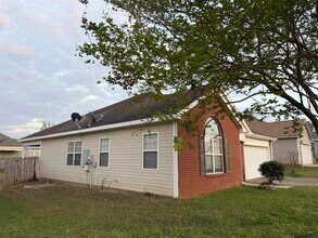 510 Clover Trail in Bonaire, GA - Building Photo - Building Photo