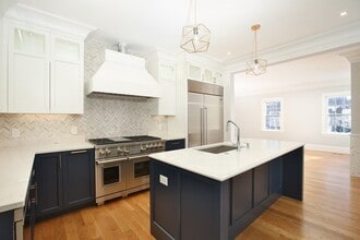 11 Hilliard St, Unit 1 in Cambridge, MA - Foto de edificio - Building Photo