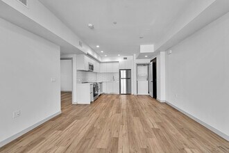 1240 Magnolia Ave in Los Angeles, CA - Building Photo - Building Photo