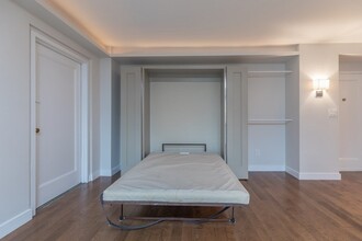 145 Pinckney St in Boston, MA - Building Photo - Building Photo