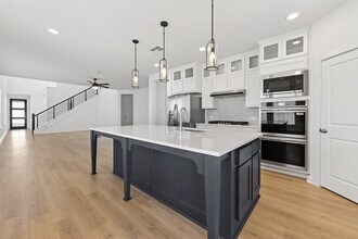 11211 Midland Hawthorn Pl in Cypress, TX - Building Photo - Building Photo