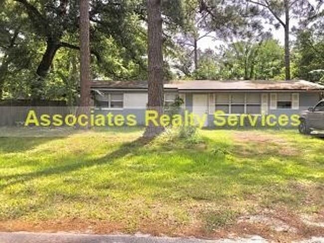 2221 NW 55 Ter in Gainesville, FL - Building Photo - Building Photo