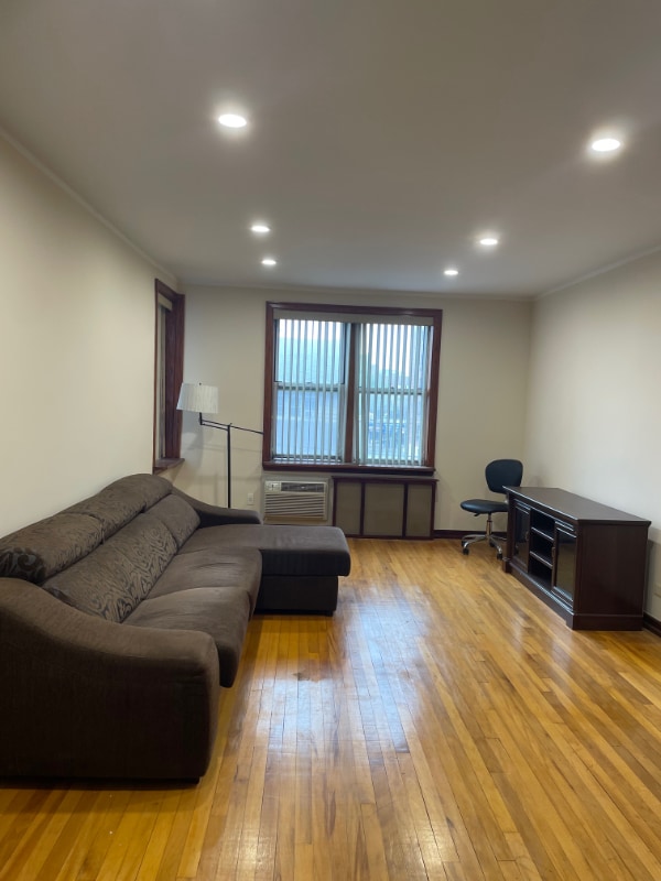 2665 Homecrest Ave