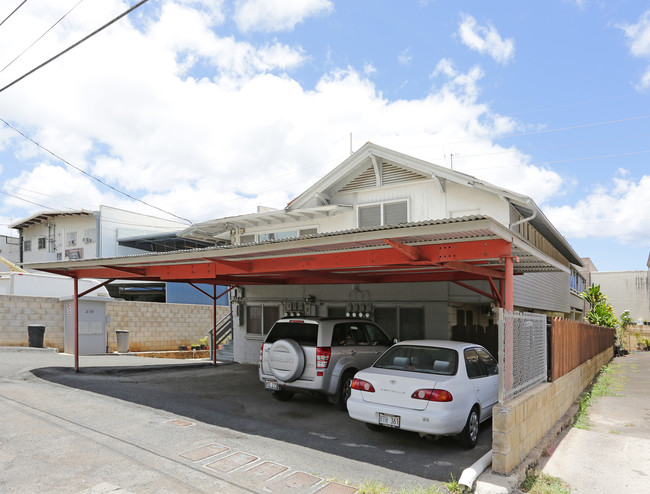 2135 Eluwene St in Honolulu, HI - Foto de edificio - Building Photo