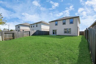 7819 Royalwood Dr in Houston, TX - Building Photo - Building Photo