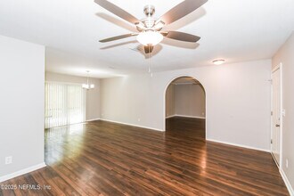 1160 Crown Dr in Jacksonville, FL - Building Photo - Building Photo