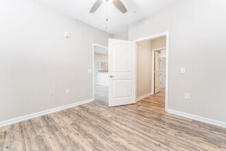 1715 Sherwood St in Greensboro, NC - Building Photo - Building Photo