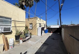 1500-1504 W Florence Ave in Los Angeles, CA - Building Photo - Building Photo