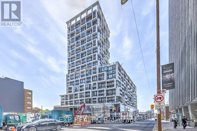property at 5-3115 Soudan Ave