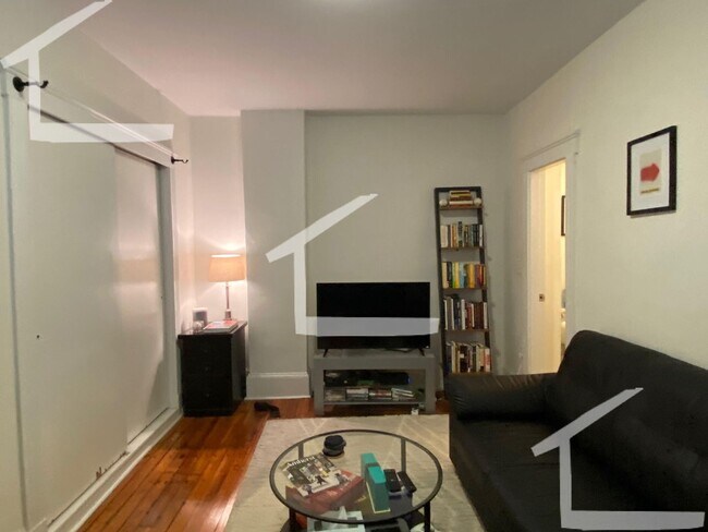 35 Joy St in Boston, MA - Building Photo - Building Photo