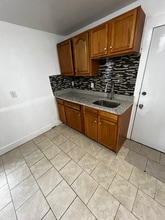 88 Spring St, Unit 3 in Meriden, CT - Building Photo - Building Photo