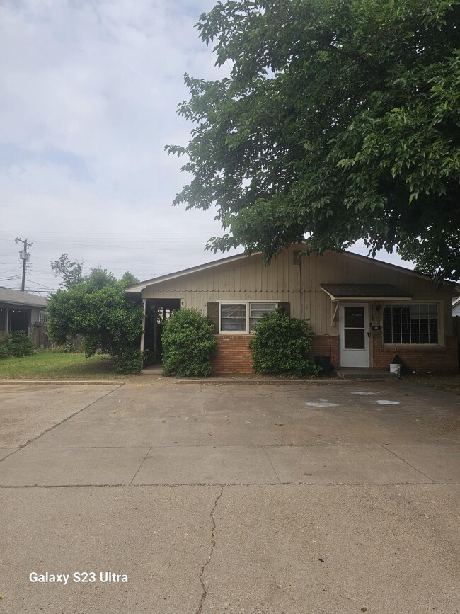 property at 2118 38th St