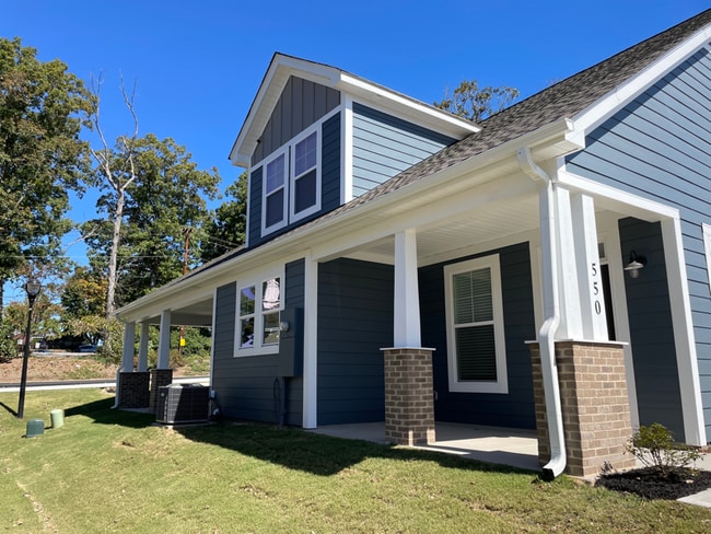 550 Twin Lake Rd in Greenville, SC - Building Photo - Building Photo
